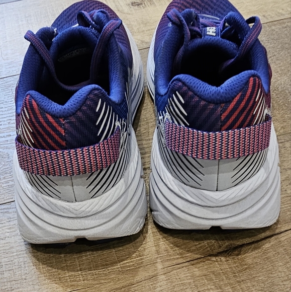 Hoka one one shoes size 6.5 - Picture 3 of 6